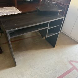 Black Desk