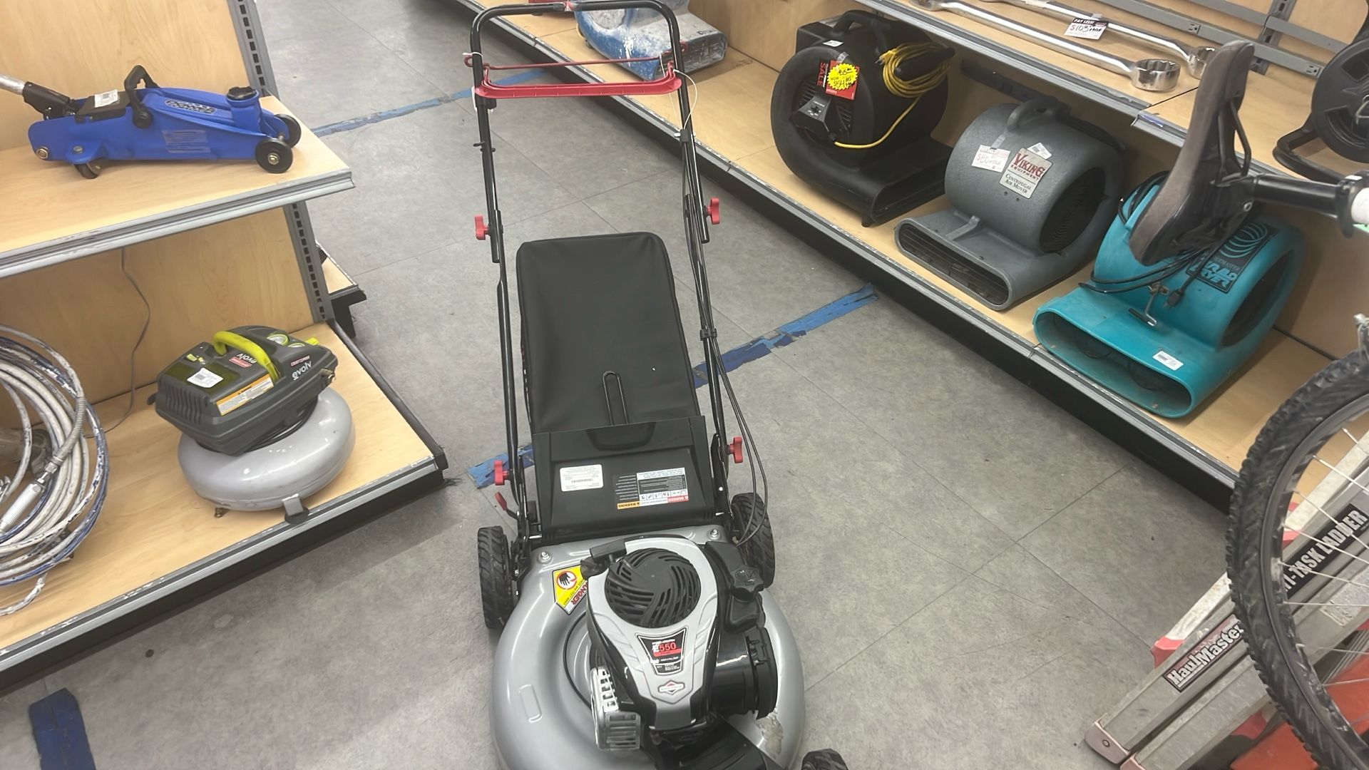 Briggs & Stratton Lawnmower 