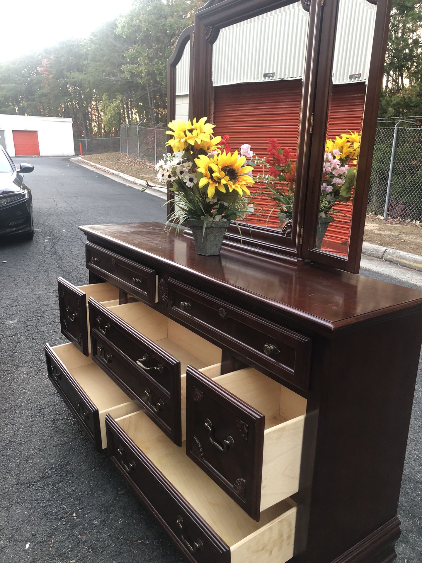 Solid Wood Long Dresser With Big Drawers, Big Mirror. Drawers Sliding Smoothly. Delivery Available 