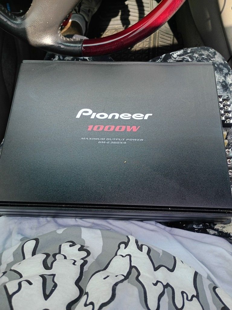 Pioneer Amp