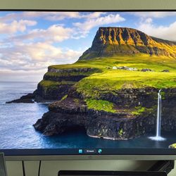 HP Series 5 31.5" FHD Height Adjust Monitor