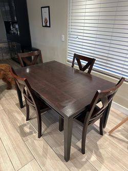 Dark Wood Extendable Dining Table with 4 Chairs