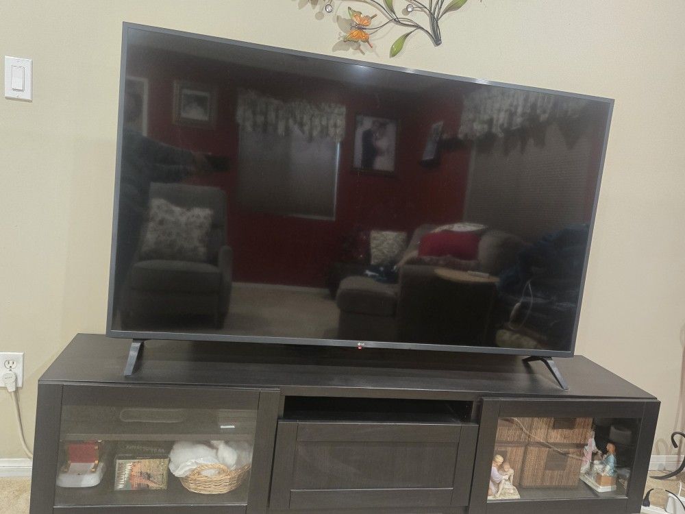 Entertainment Center.