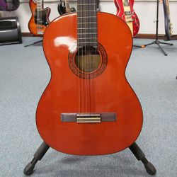 Suzuki Classical Acoustic Guitar 