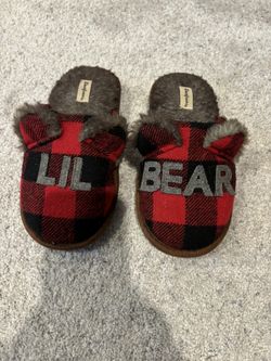 Boys Slippers Size 2-3