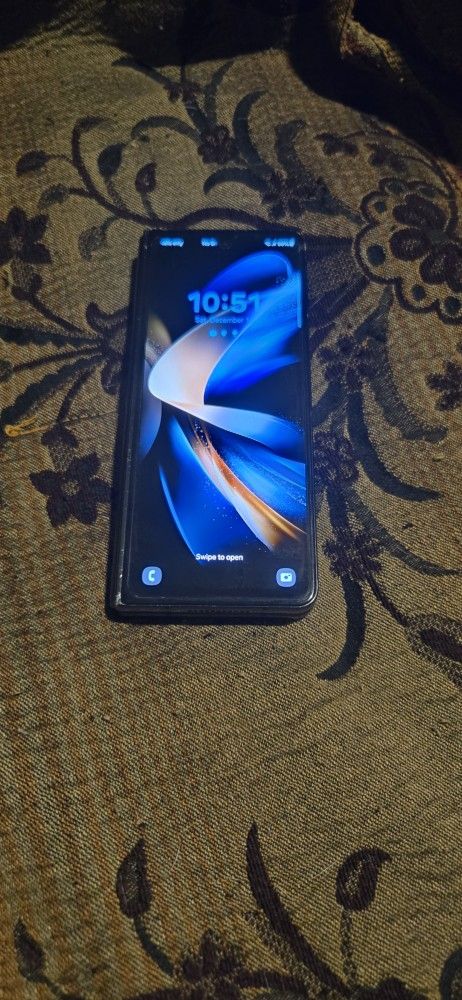 Samsung Z4 Fold. Trades