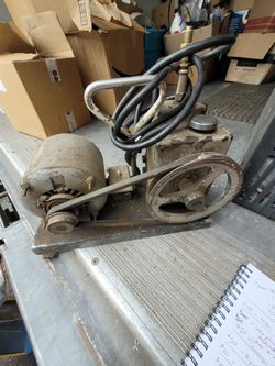 Duo-Seal Vacuum Pump Model # SA63NXSPD-6011 EMERSON. 
