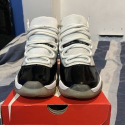 Jordan 11 Concords Sz8M