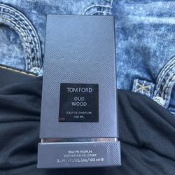 Tom Ford Oud Wood Cogolone
