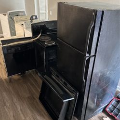 Washer/stove/fridge