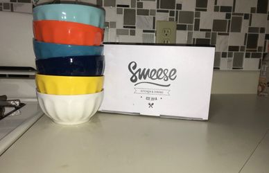 5 Inch 26 oz Porcelain Bowls set of 6, multicolor Brand New   Only pickup