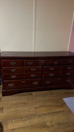 Dresser