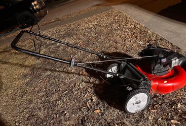 YARD MACHINES™ Lawn Mower Self Propelled 