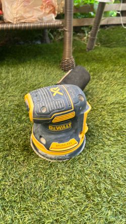 DeWALT Brushless sander