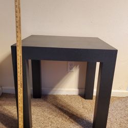 24 X 24 Solid Table