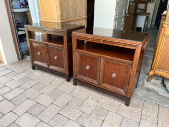 Bernhardt end table night stands