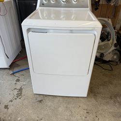 GE Clothes Dryer Asking $190 Delivery Available 