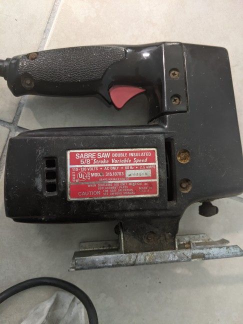 Vintage Sears Craftsman Sabre Saw Jig Saw 5/8" Stroke Variable Speed 2.5Amps Working . Negotiable