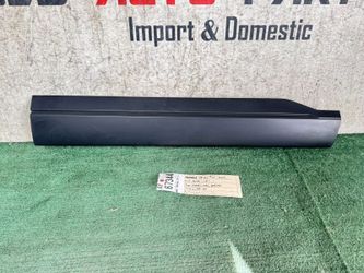 2023 - 2024 HONDA CRV CR-V FRONT RIGHT PASSENGER LOWER DOOR MOLDING OEM AY67344