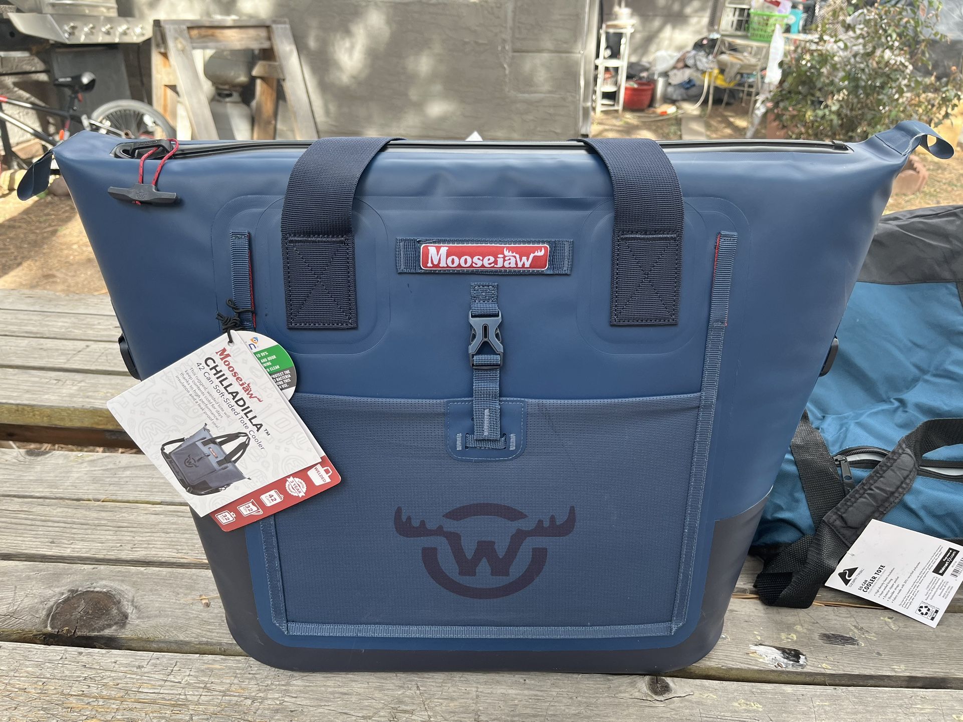 Moose Jaw (42 Soft Sided Tote Cooler