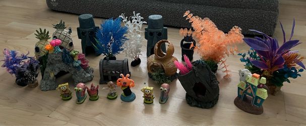 Large Selection of Fish Turtle Tank Aquarium Decorations