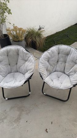 Folding bucket chairs