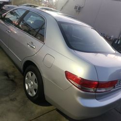 2004 honda accord, clean title, smog check, car fax, runs great, very ckean , OFFERS IN PERSON ONLY