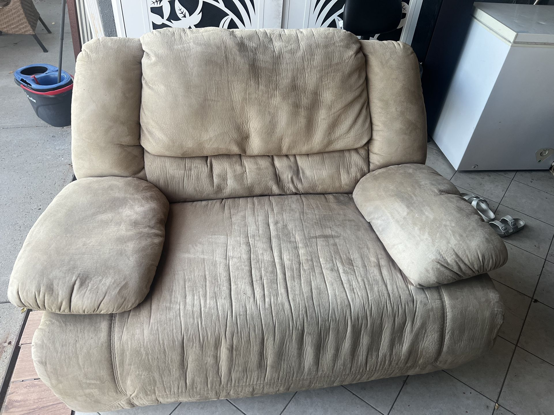 Double Recliner