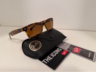 Wayfarer and New Wayfarer Polarized