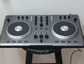 Numark Mixtrack DJ Controller