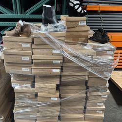 Pallet Of 110Woman's Shoes.  Brand  New Make An Offer or buy per shoe $10