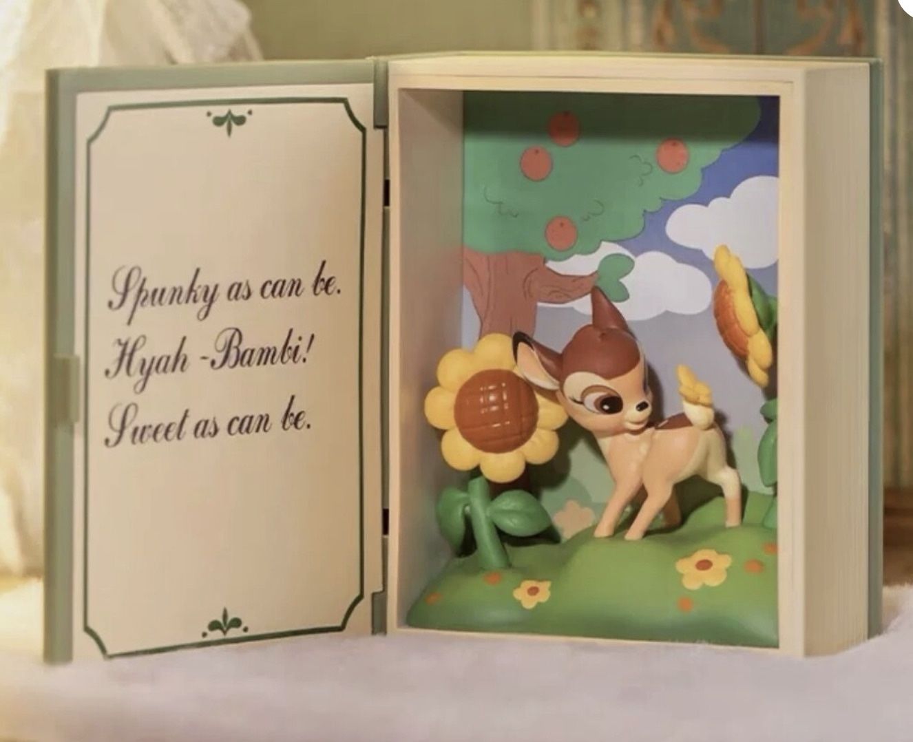 POP MART Disney Classic Fairy Tales -Bambi - Mini Book Character Scene