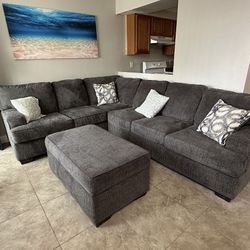 Like New Sectional Sofa 