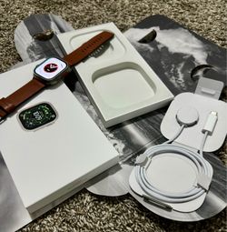 Apple Watch ⌚️ Ultra   👉 ( $400 )