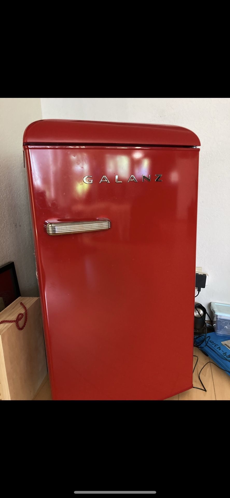 Refrigerator- Compact Small Like New 