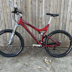Specialized Large/Extra Large  Mountain Bike.  FSR   Upgraded Shocks & Components , Excellent Condition!