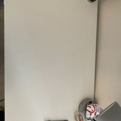White Study Desk – 39×24×28” (Manual Measurement)