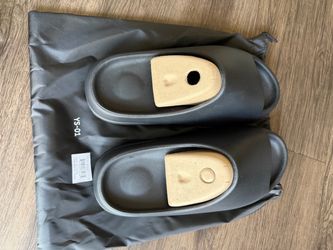 Yeezy Slide Black YS-01