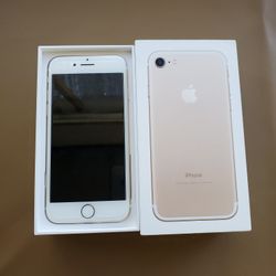 iPhone 7 Gold - UNLOCKED - Brand New  