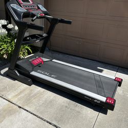 SOLE F80 Treadmill 