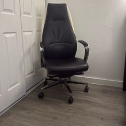 Carlo Perazzi Leather Gaming Chair