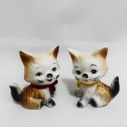 Vintage ISHIN Taiwan Set of 2 Kittens With Bow Fine Bone China Ceramic Figurines