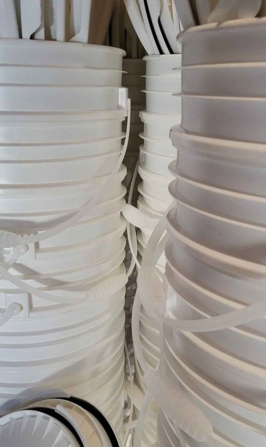 Buckets With Lids