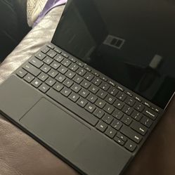 Maicrosof tableta a tratar 200 era de mi hijo se vende como está trabaja muy bien