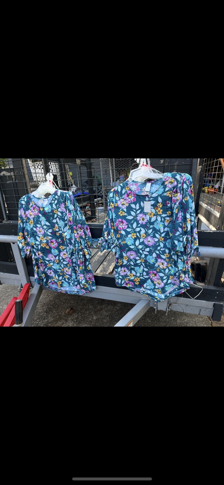 West Loop Women’s Tunic 3 Medium 5 Large $5 Each