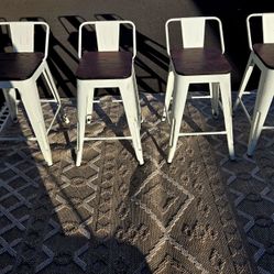 🪑 4 Metal & Wood Barstools Dining Chairs – Distressed White – $80 (Set of 4)