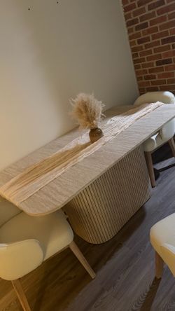 Moving sale Dining table with 4 chairs