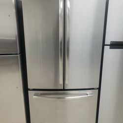 Refrijerador General Electric 33pulgadas. De Ancho 70 De Alto Y Estufa General Electric De Gas 
