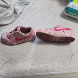 Nike Dunks 