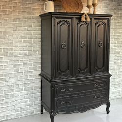 Thomasville  Dresser - Armoire - Highboy - Wardrobe - Tall Chest - Gentleman's Closet